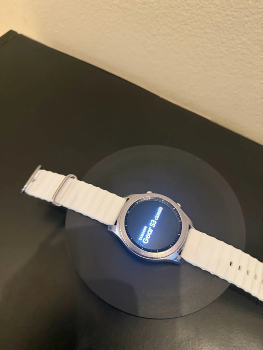 Samsung Gear S3 Classic Smartwatch - Silver Case with White Band